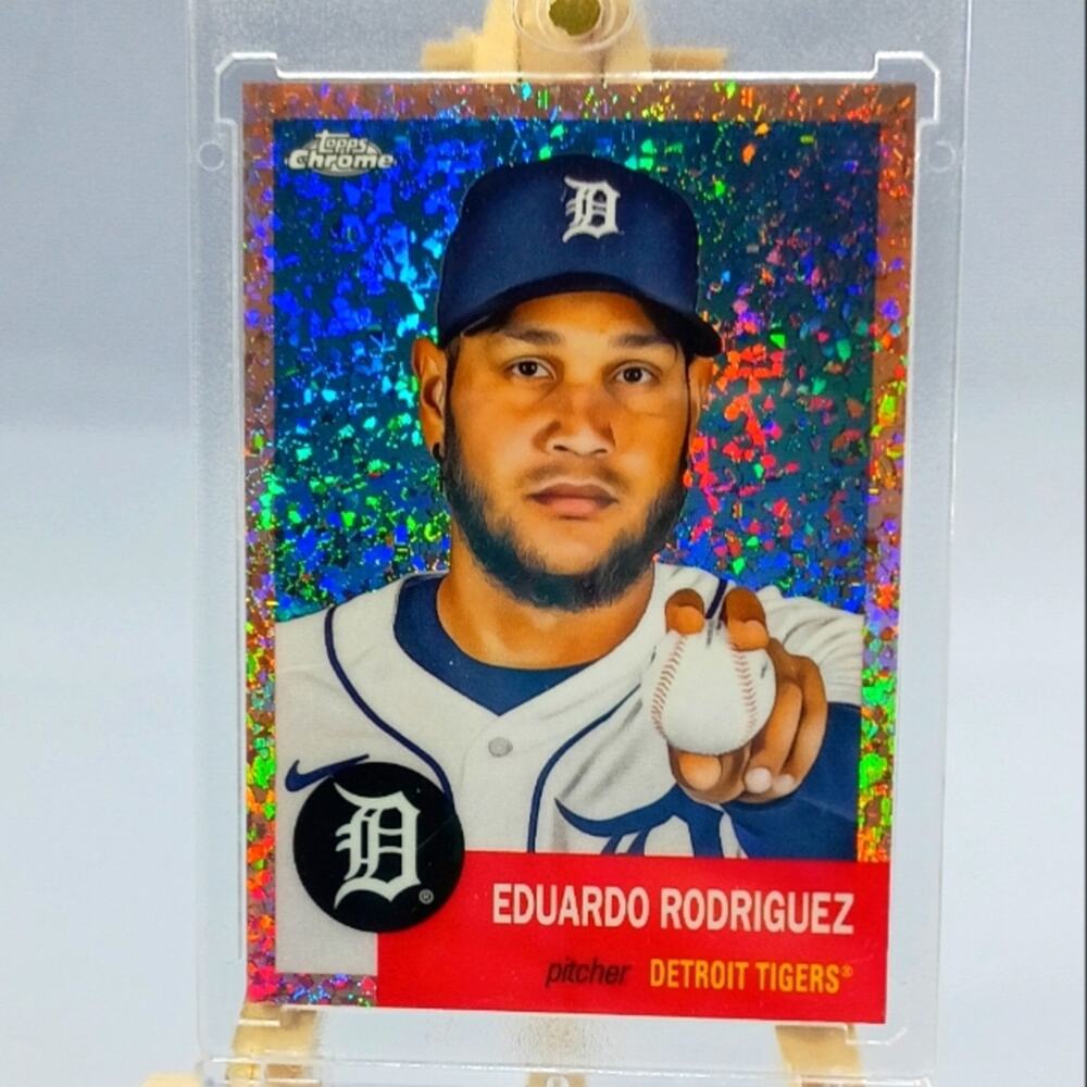 SP 41/75 Eduardo Rodriguez Rose Gold Speckled Refractor Topps Chrome #120 2022